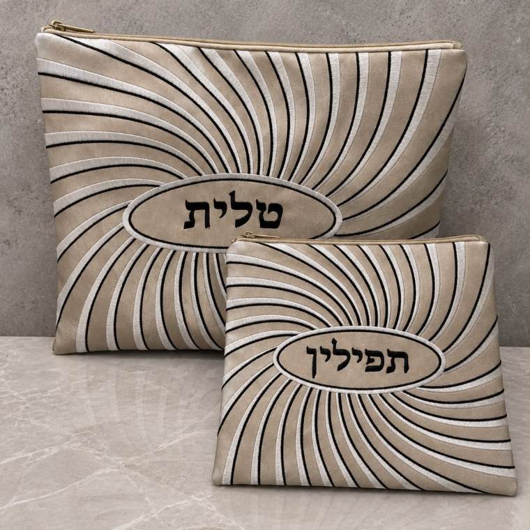 סט כיסויים מעוטר דמוי עור